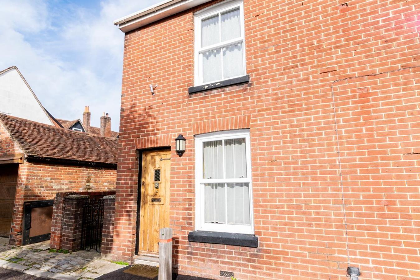 Stylish 2 Bedrooms Cosy & Bright Cottage, Pet Friendly, Sleeps 5, Titchfield Village - Summer Special Offer!! - By Blue Puffin Stays Eksteriør bilde